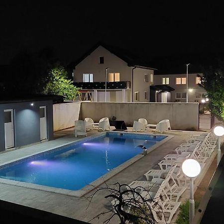 Mb Apartmani SJJ Exteriör bild