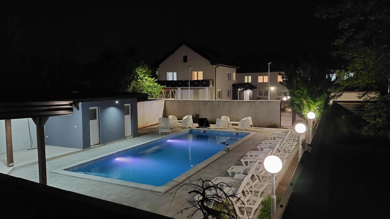 Mb Apartmani SJJ Exteriör bild